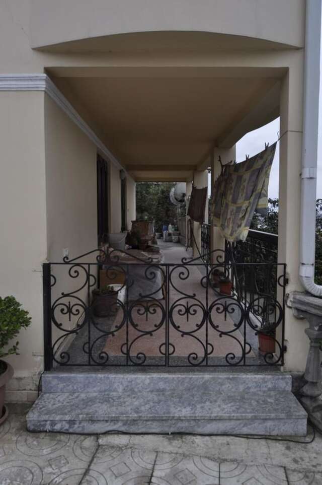 Проживание в семье Batumgora House Батуми-12